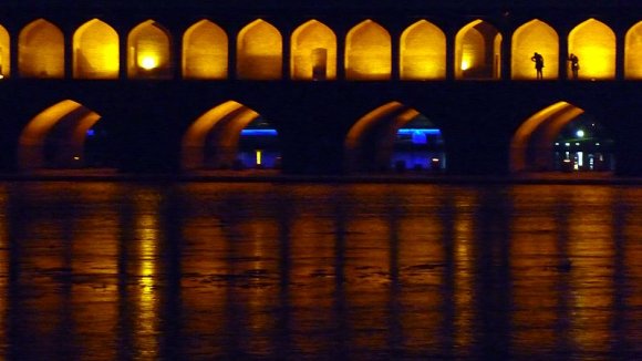 İsfahan - Gece Siosepol Köprüsü.