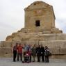 Pasargadae - Büyük Kiros'un (Cyrus the Great) anıt mezarı önünde çektirdigimiz anı fotografı.