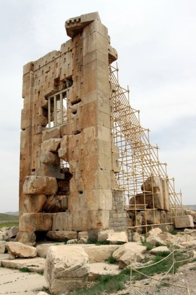 Pasargadae - Solomon'un hapishanesi.