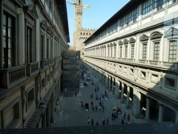 Palazzao Vecchio ve Uffizi Galerisi.