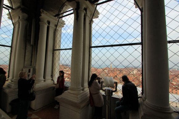 Campanile di San Marco (San Marco meydanındaki çan kulesi) tepesi.