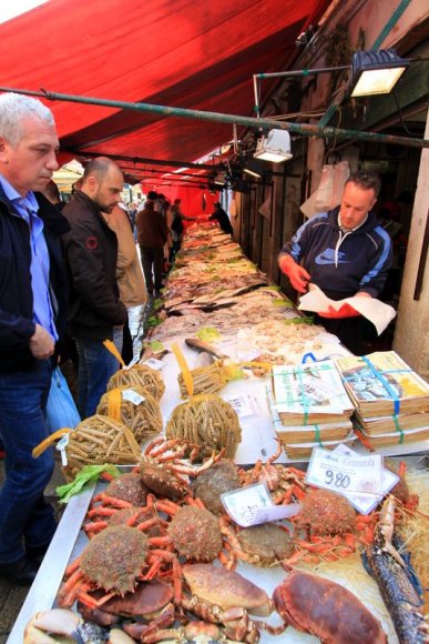 Railto Market'te yüzyıllardır balık satılıyor.