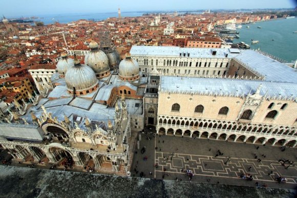 San Marco Kilisesi ve Meydanı
