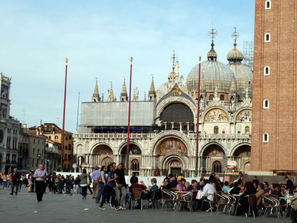 San Marco meydanındaki kafeler