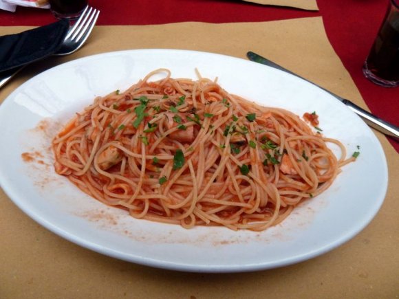 Deniz ürünlü spagetti.