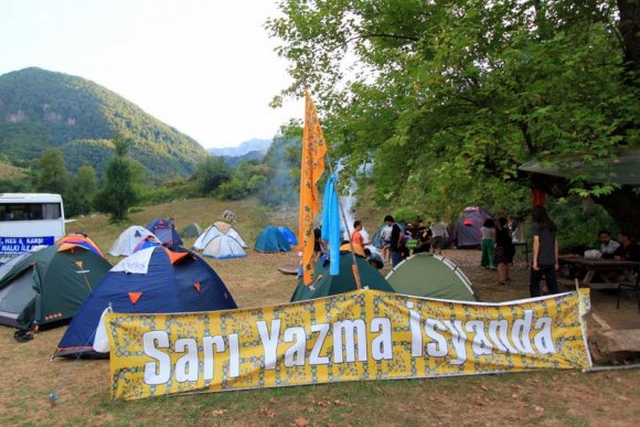 Loç Vadisi'nde HES e karşı kurulan direniş çadırları