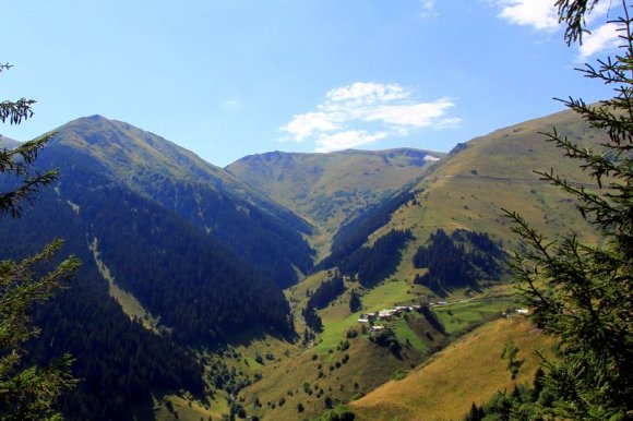 Uzungöl yukarısındaki yaylalar