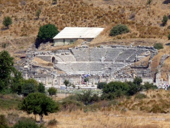 Efes'teki küçük tiyatro.