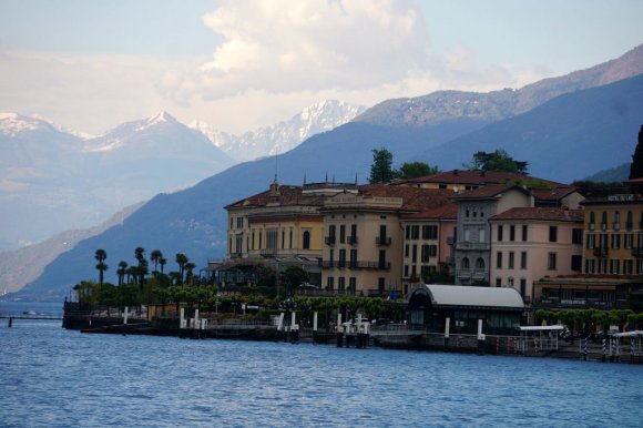 Bellagio Kasabası Y şeklindeki Como Gölü'nün tam merkezinde bulunuyor.