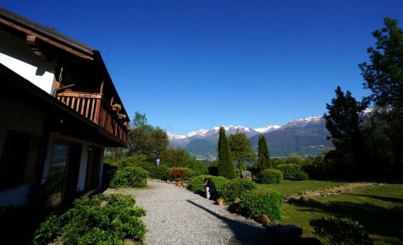 Como Gölü'nğn kuzeydoğusundaki kasabası Colico'da kaldığımız otel.