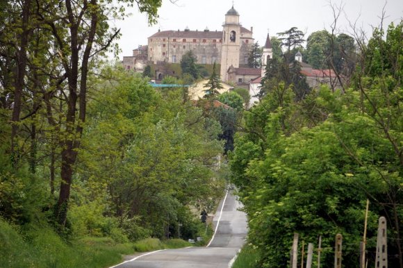 Gavi Torino yolu, İtalya.