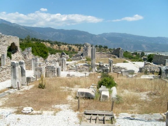 Xanthos'taki kilise kalıntıları.