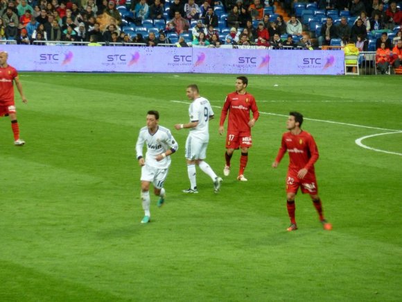 İlk yarı Real Madrid 1 - Mallorca 2 skoru ile bitince Mourinho ikinci yarıya Mesut Özil ve Benzema değişiklikleri ile çıktı. Açıkçası bu değişikliklerle bu iki oyuncuyu da izlemek işimize geldi.