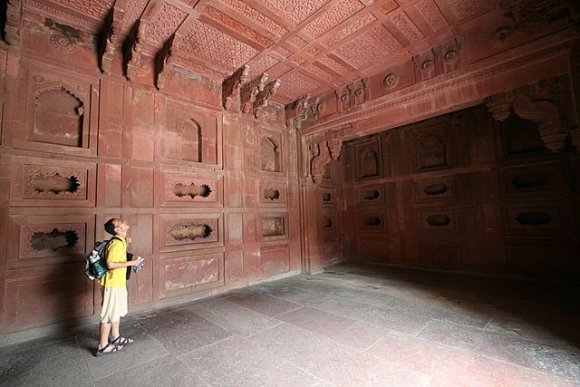 Agra - Agra Kalesi'ndeki Cihangir Sarayı'nın içi.