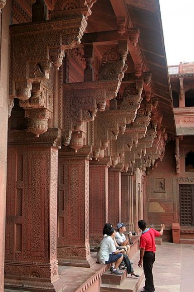 Agra - Agra Kalesi'ndeki Cihangir Sarayı'nın içi.