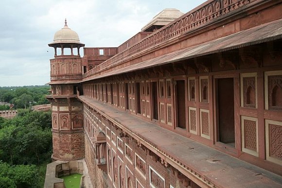 Agra - Agra Kalesi dış duvarları.