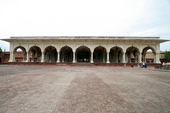 Agra - Agra Kalesi'nde Nagina Masjid.Agra Kalesi içinde Diwan-i-Am. Herkese açık görüşme alanı.