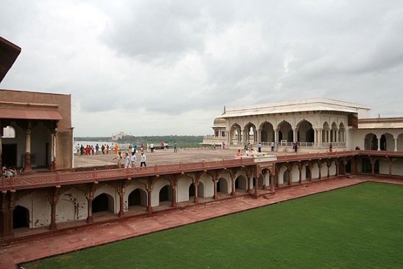 Agra - Agra Kalesi'nde Diwan-i-Khas.