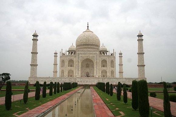 Agra - Taj Mahal.