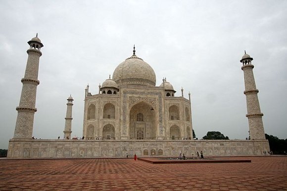 Agra - Taj Mahal.