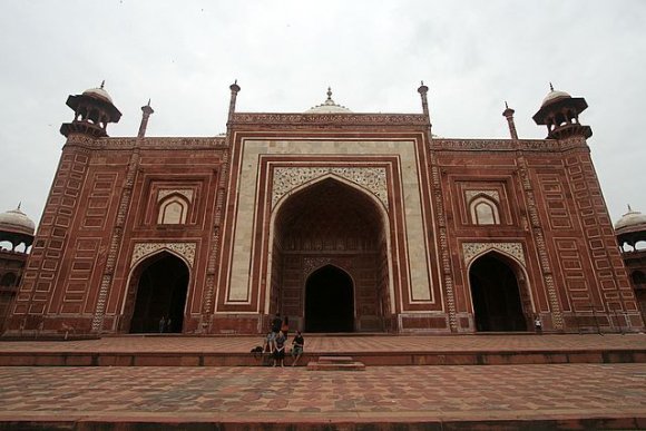 Agra - Taj Mahal'in doğusundaki Jawab.