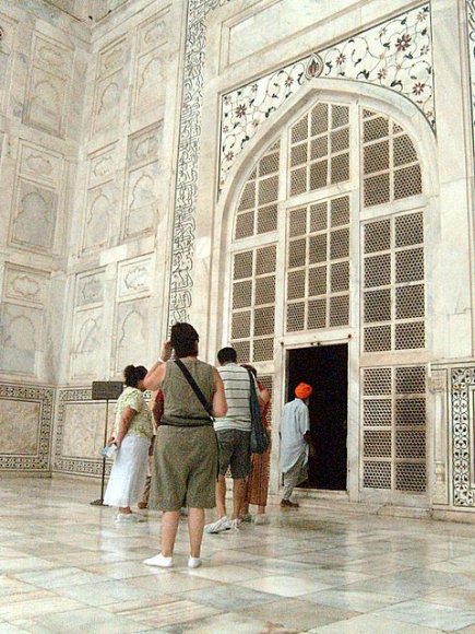 Agra - Taj Mahal giriş kapısı.