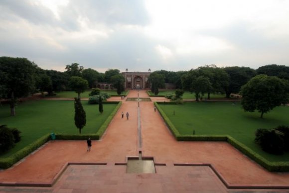 Delhi, Hümayun Türbesi'nin bahçesi.