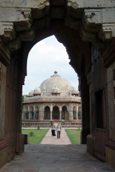Delhi, İsa Khan Türbesi.