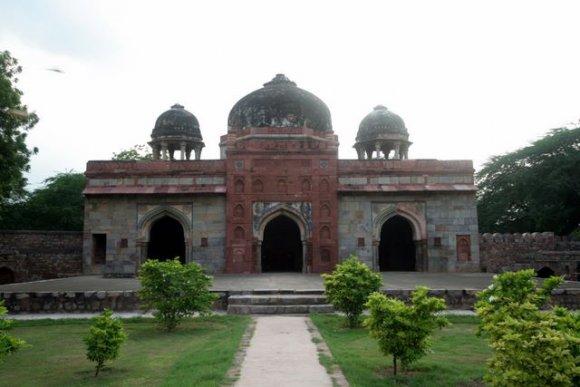 Delhi, İsa Khan Camisi.