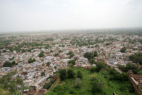 Gwalior Kalesi'nden Gwalior şehrinin görünüşü.