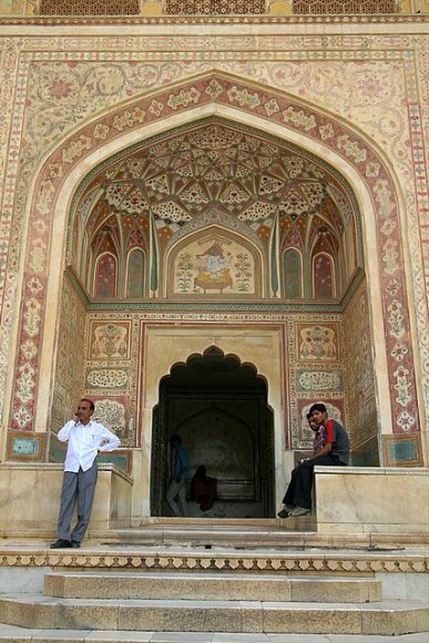 Jaipur, Amber Sarayı'nın giriş kapısı.