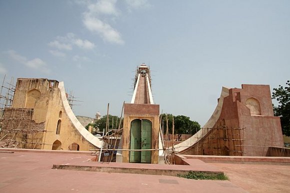 Jaipur, Jantar Mantar Gözlemevi'ndeki güneş saati.