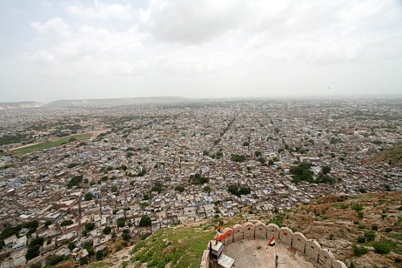 Nahargarh Kalesi'nden Jaipur şehrinin görüntüsü.