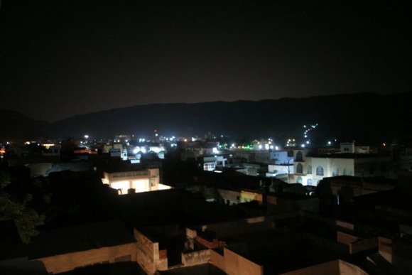 Pushkar, Gece balkonumuzdan Pushkar görüntüsü.