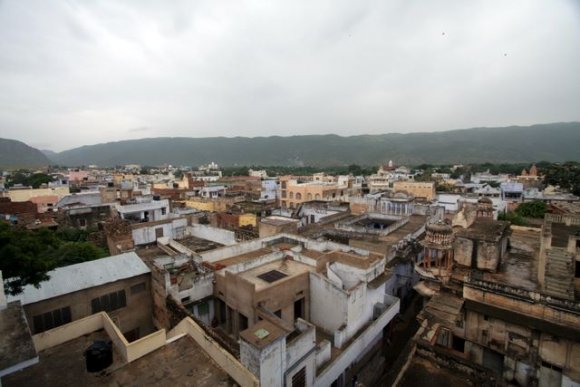 Pushkar, Gündüz balkonumuzdan Pushkar görüntüsü.