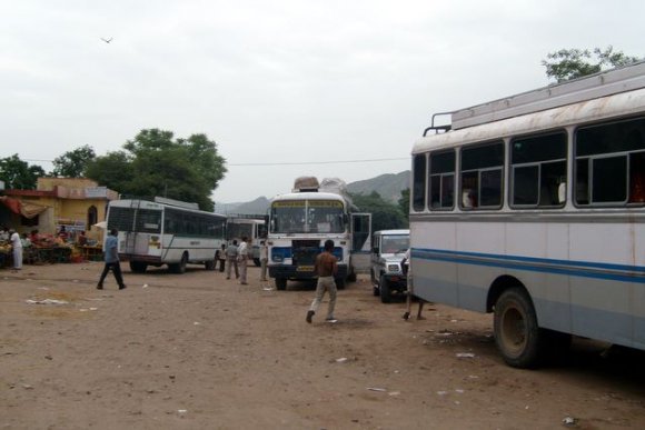 Pushkar otobüs garı.