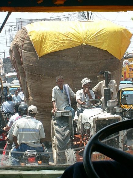 Gorakhpur yolu - Dev çuval