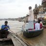 Varanasi - Ganj Nehri'ndeki sandalcı