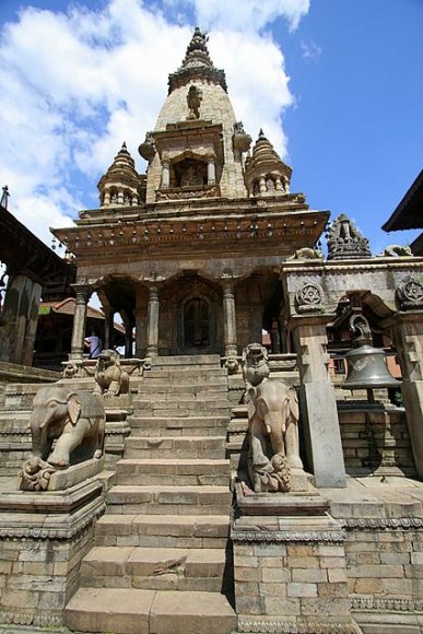 Katmandu - Bhaktapur Durbar Square, Vatsala Durga Tapınağı.