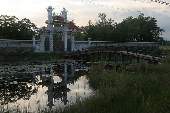 Lumbini - Budist tapınağı