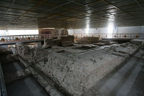 Lumbini - Maya Devi Tapınağı
