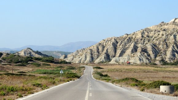 Rodos'un doğusunda geçtiğimiz bir yol.