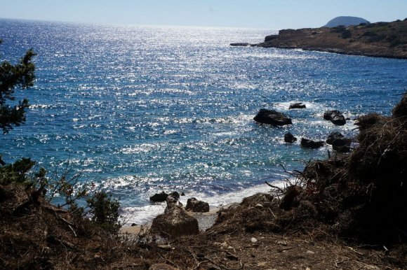 Monolithos Kalesi'nden sonra fotoğrafta görülen sahile yüzmeye gittik.