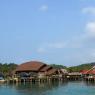 Bang Bao Pier (Bang Bao İskelesi), Ko Chang, Tayland. Adanın güney tarafındaki balıkçı kasabası ve onun iskelesi.