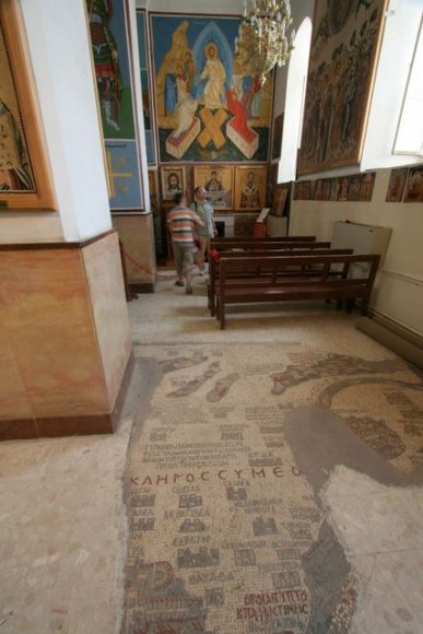 Madaba - St George Kilisesi ve Mozaik Haritası.