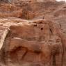 Petra - Aslan Çeşmesi. Yukarıdan gelen su burda kayalara oyulmuş aslanın ağzından dökülürmüş.