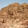 Petra - Wadi al-Farasa'daki kaya mezarları.