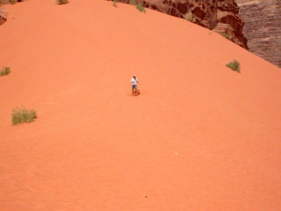 Wadi Rum - Kum Tepesinden aşağı doğru koşmak...