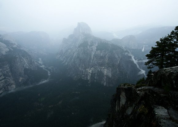 Yosemite Ulusal Parkı - Glacier Point'ten manzara