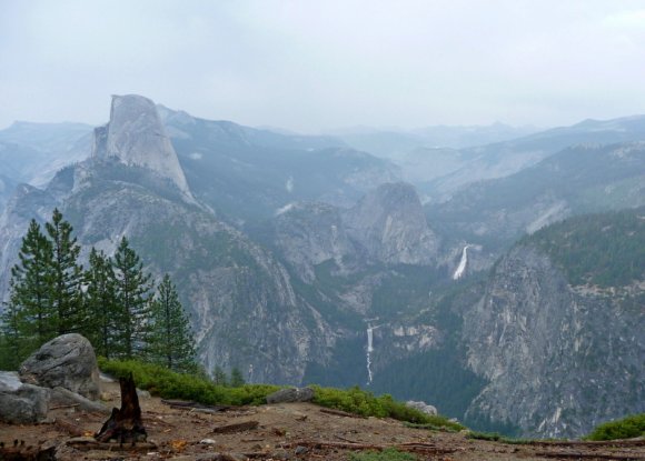 Yosemite Ulusal Parkı - Glacier Point'ten manzara.